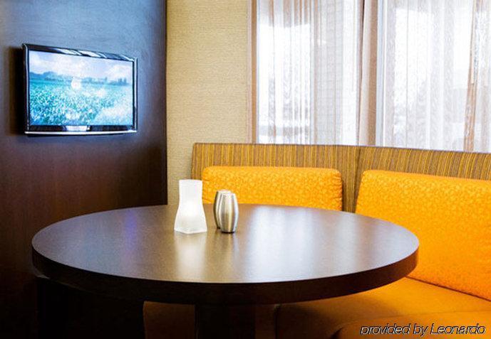 Courtyard Chicago St. Charles Hotel Saint Charles Ngoại thất bức ảnh